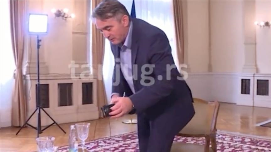 Protes Penolakan Genosida, Pejabat Kepresidenan Bosnia Hentikan Wawancara Dengan Stasiun TV Serbia